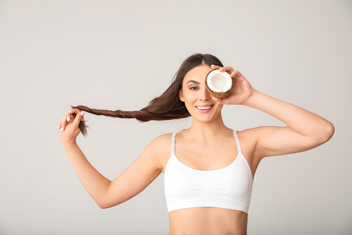 Acqua di Cocco Come Usarla per rinforzare i capelli article