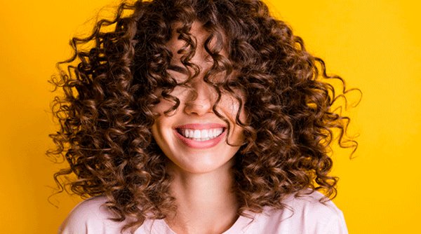 HAIRCARE GAR Scopri il potere delle proteine per i capelli ricci mobile