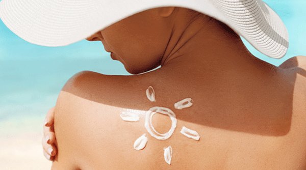SUNCARE GAR Perche e importante e quando mettere la crema solare per il viso mobile