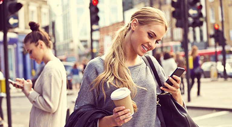 Capelli biondo cenere