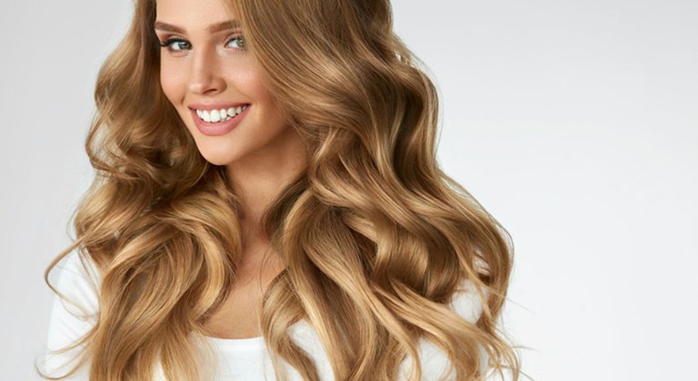 Capelli mossi naturali