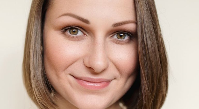 tinta color nocciola