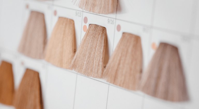 Come scegliere colorazione biondo naturale mobile
