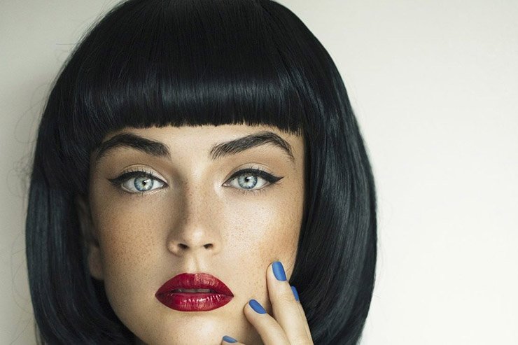 capelli neri frangia