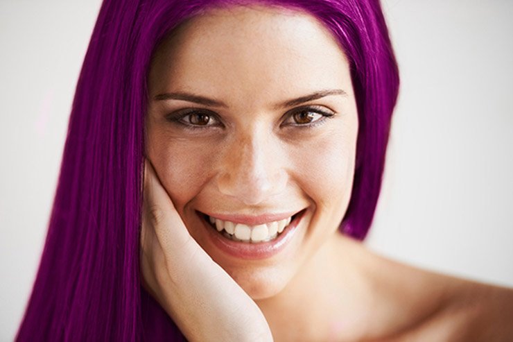 CON QUALI TAGLI DI CAPELLI STA BENE IL COLOR PRUGNA?