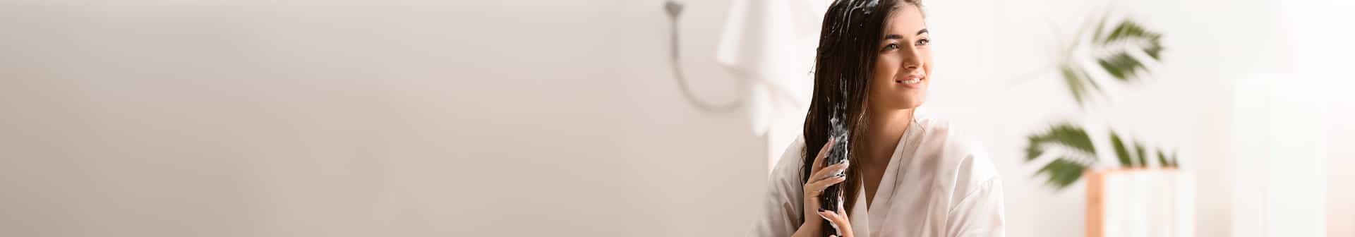 Come applicare la maschera per capelli