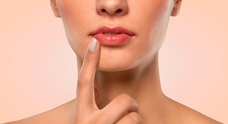 Punti neri sulle labbra