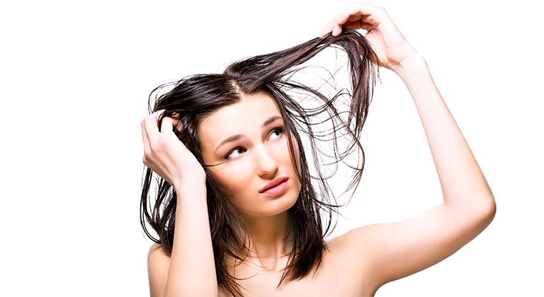 capelli grassi