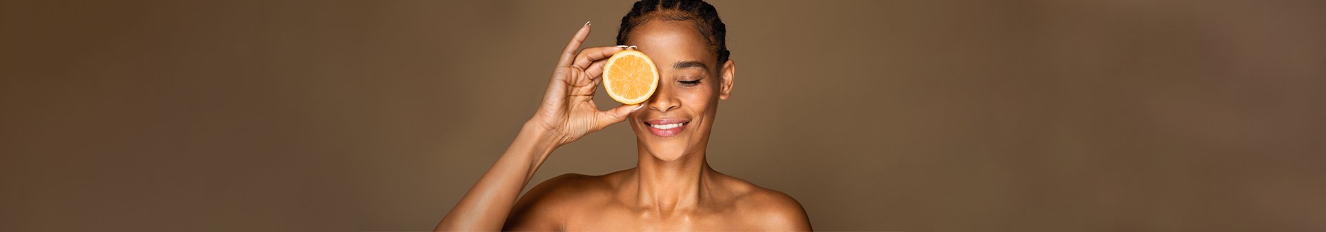 Vitamina C e Benefici per le Macchie del Viso