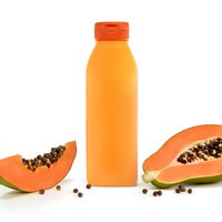 Flacone di Shampoo hair food con estratto di Papaya riparatrice Fructis di Garnier
